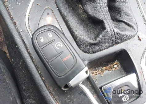 2019 Jeep Cherokee Latitude Plus 4X4 из США, поврежденный, VIN 1C4PJMLB7KD341228